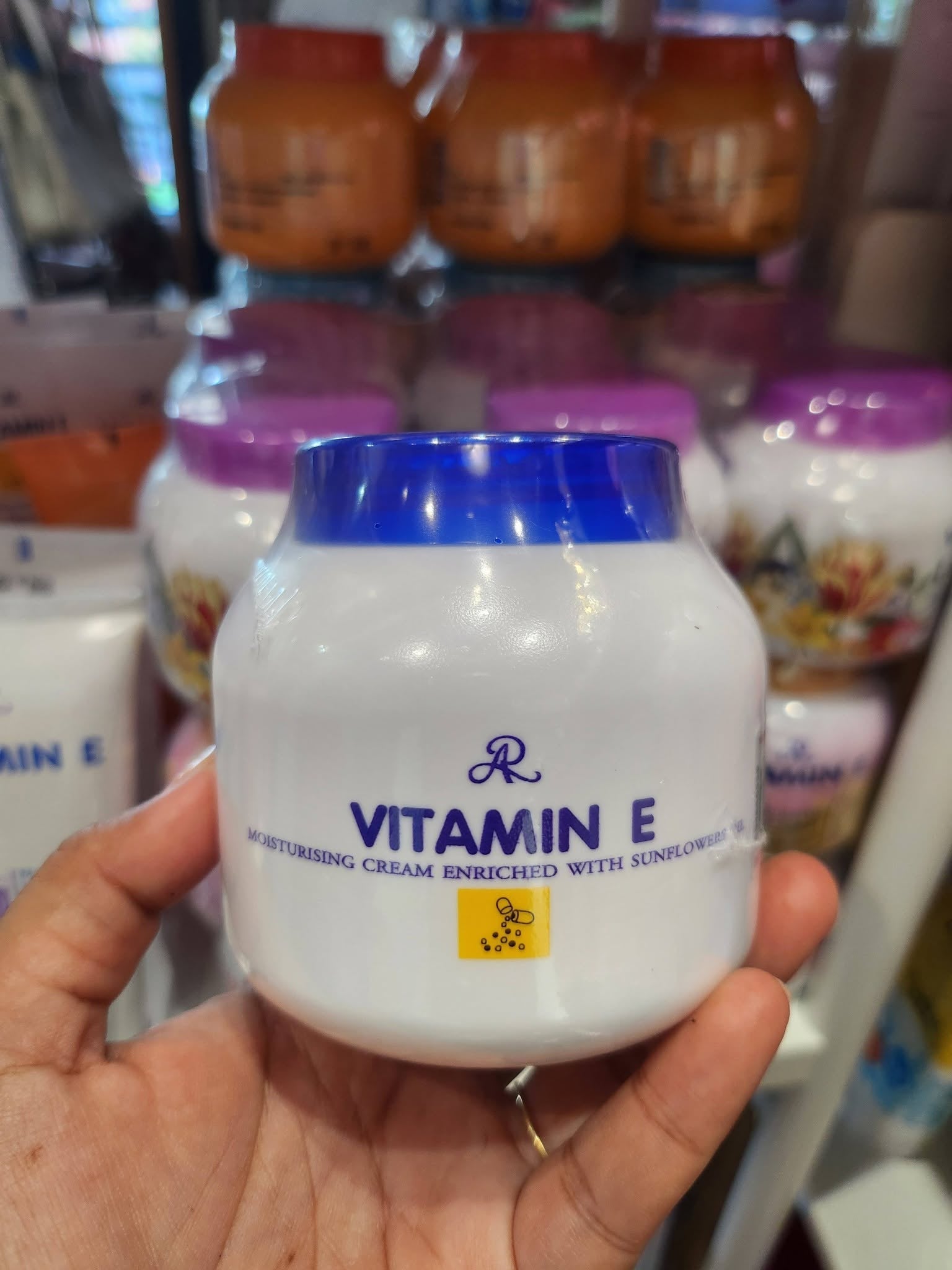 AR Vitamin E Moisturizing Cream