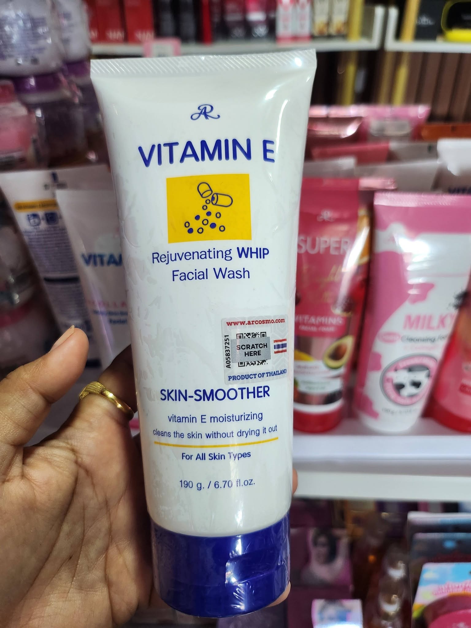 AR VITAMINE E MOISTURIZING WHIP FACIAL WASH